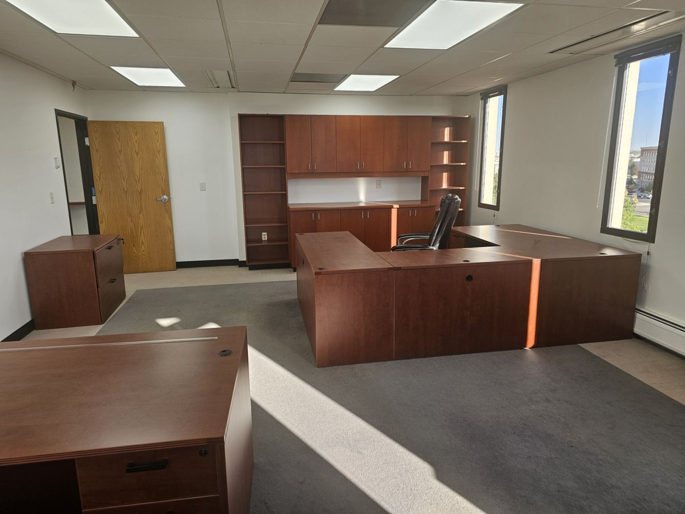 Floor 6 corner office with windows on two sides